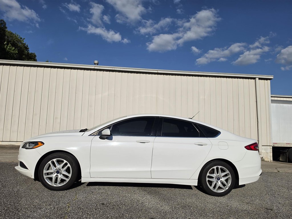 2017 Ford Fusion SE FWD's photo