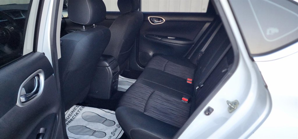 2019 Nissan Sentra SV - Photo 8
