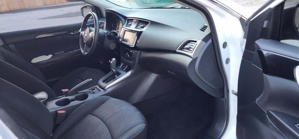2019 Nissan Sentra SV - Photo 9