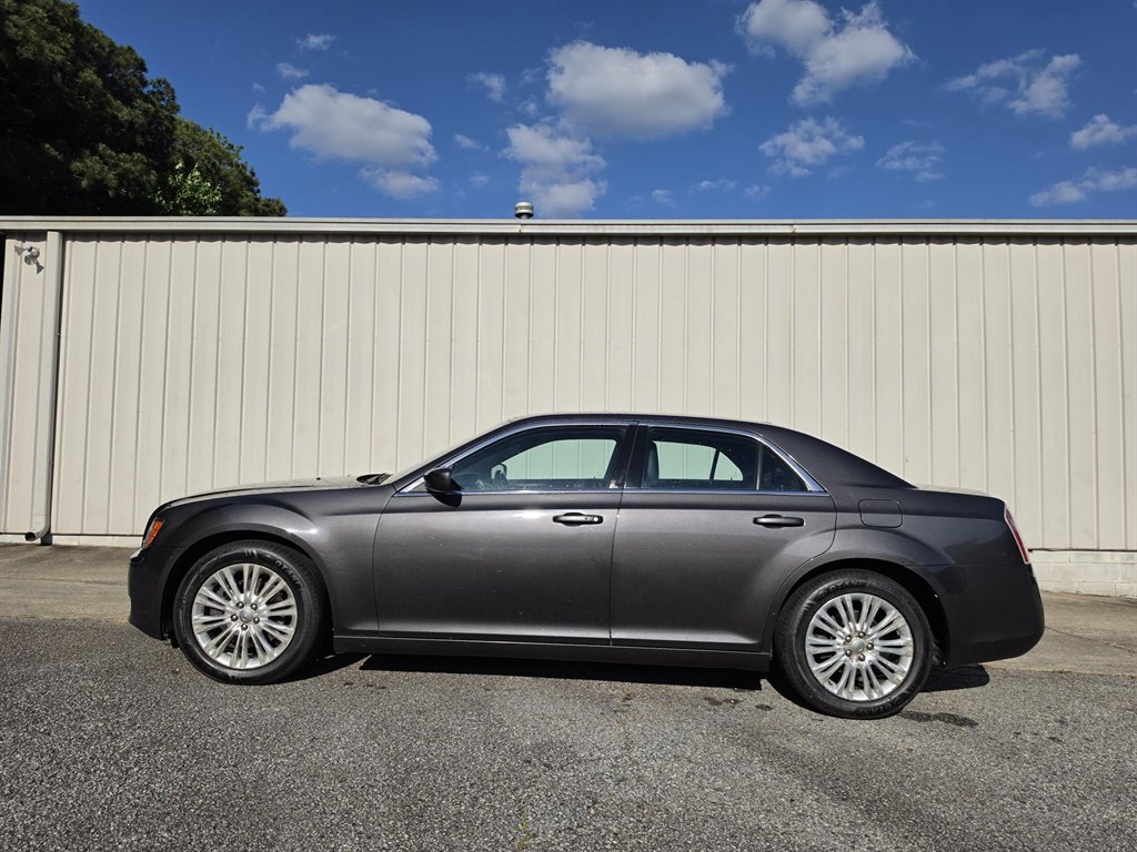 2013 Chrysler 300 -'s photo